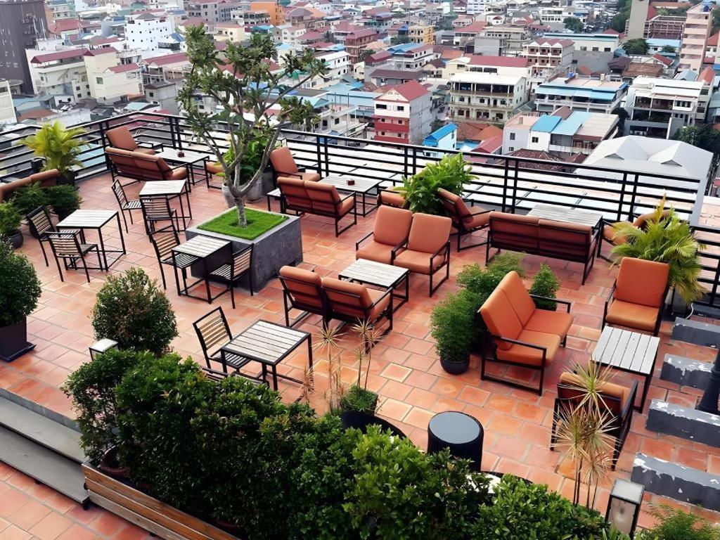 Kolab Sor Phnom Penh Hotel Exterior photo